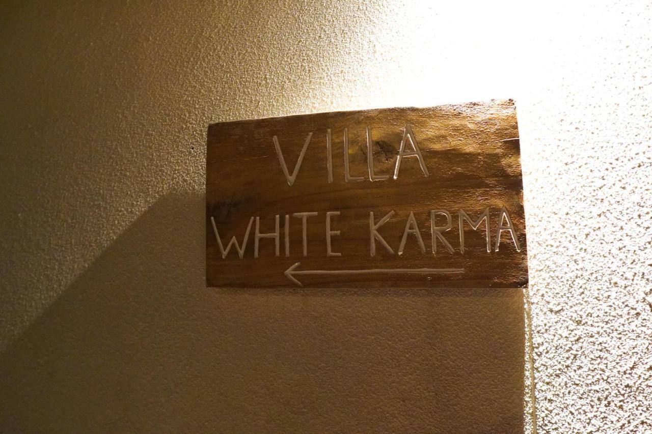 Villa White Karma Seminyak Exteriör bild